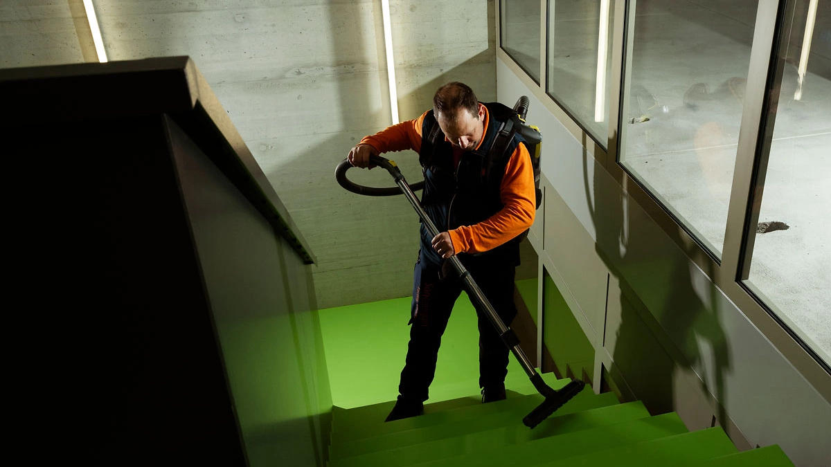 Geb&auml;udeunterhalt Treppenhausreinigung